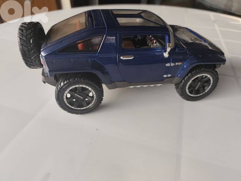 maisto 1/18 hummer hx,dark blue 2