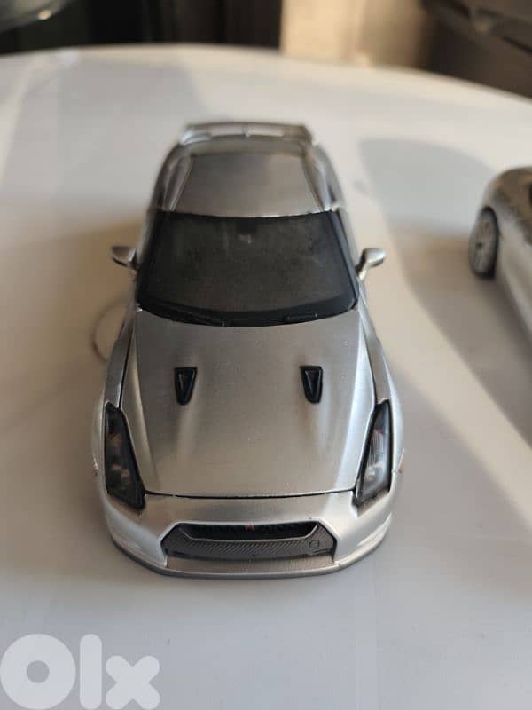 maisto 1/24, 4 cars,new beetle,nissan gtr,mercedes amg gt,bmw m4-gts 6