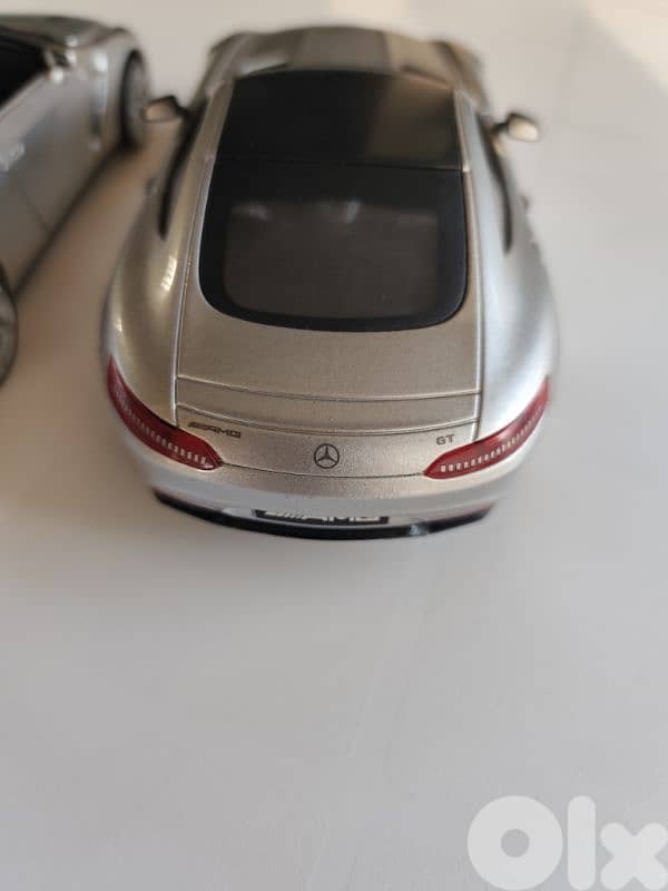 maisto 1/24, 4 cars,new beetle,nissan gtr,mercedes amg gt,bmw m4-gts 8
