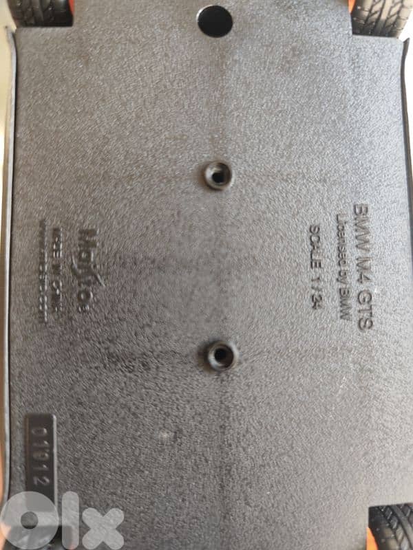 maisto 1/24, 4 cars,new beetle,nissan gtr,mercedes amg gt,bmw m4-gts 13