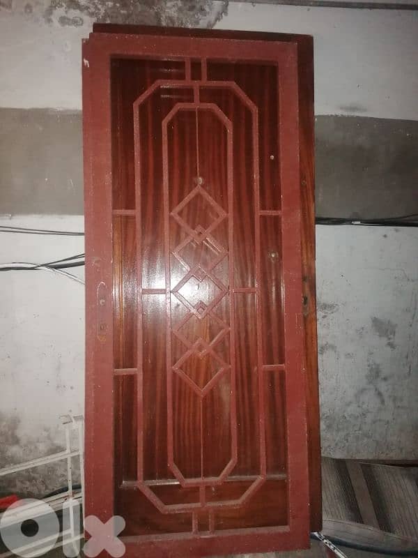 باب حديد 84*205 وخشب زين 2