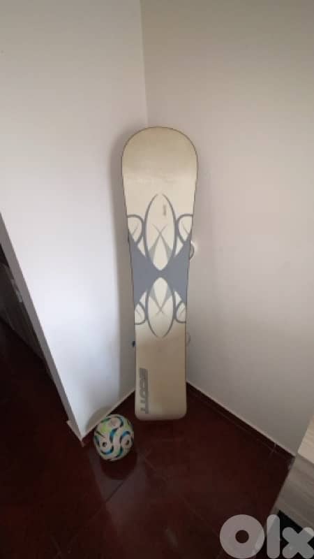 Snowboard With Rossignol  bindings 1