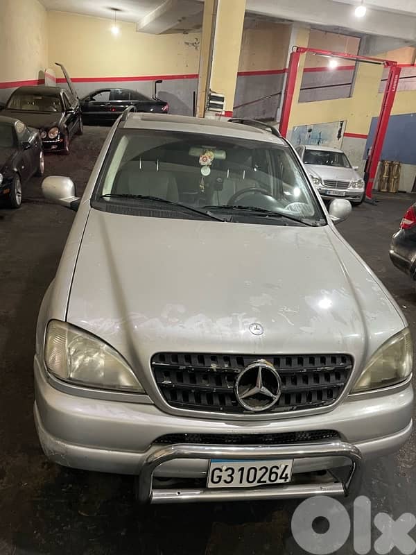 مرسيدس بنز ام ال - كلاس 2000 0