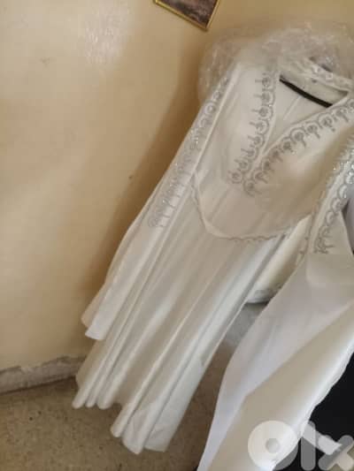 فستان كتب كتاب مستعمل مرة وحدة