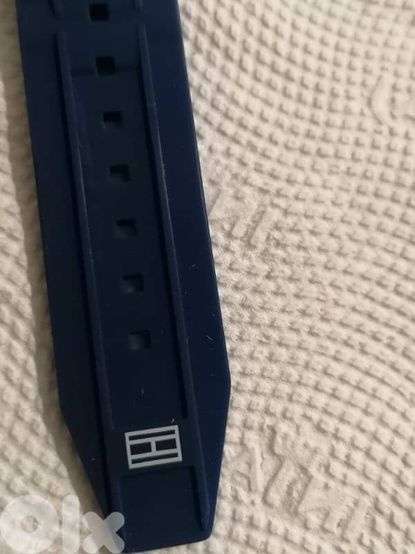 tommy hilfieger watch 4