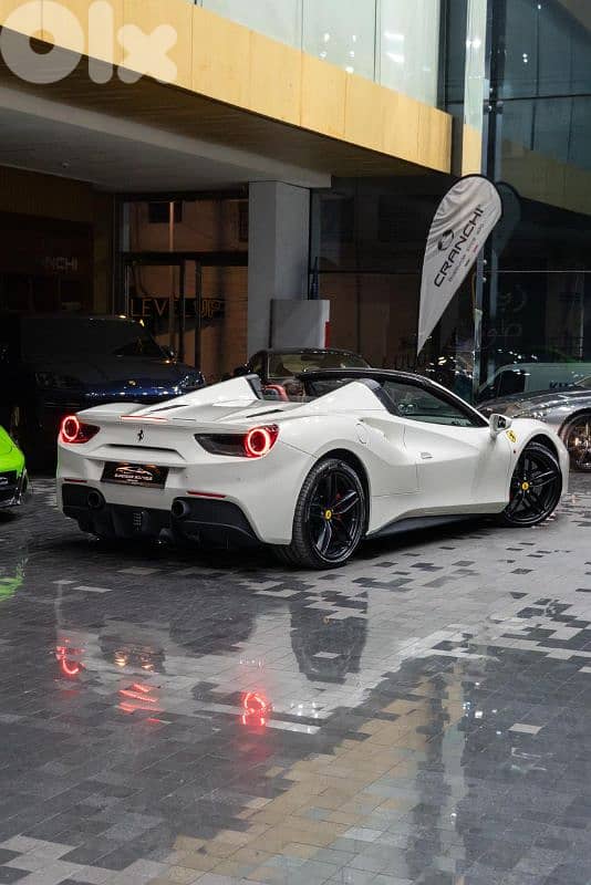 2016 Ferrari 488 spider / UNDER WARRANTY 0