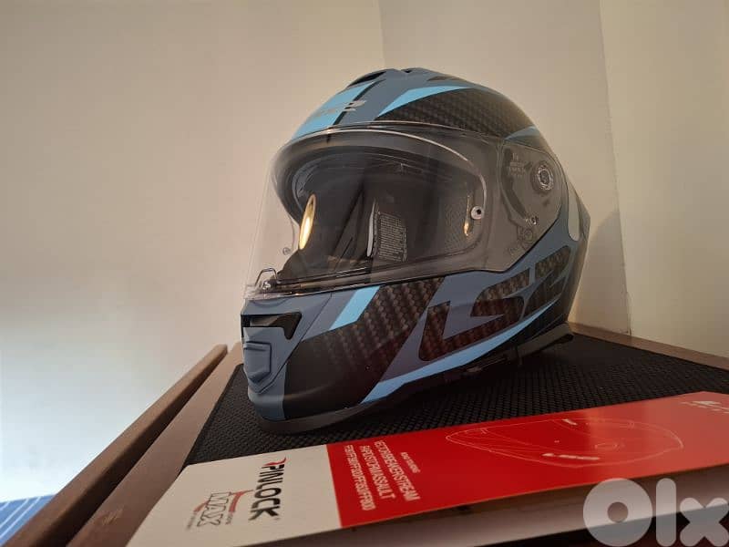 LS2 Storm 2 helmet - Medium Sized - Used for 3 rides only 5