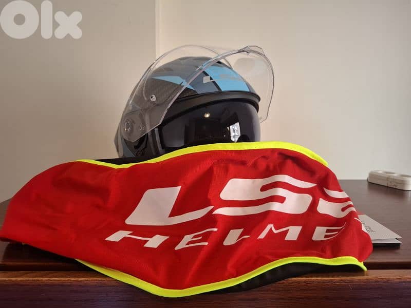 LS2 Storm 2 helmet - Medium Sized - Used for 3 rides only 7