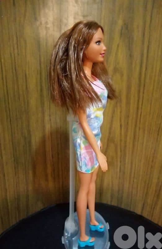 Barbie FASHIONISTAS Mattel 2019 dressed +sleeper shoes as new doll=18$ 3