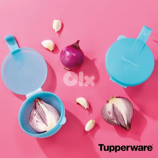 Tupperware lunchboxes and water bottles 11