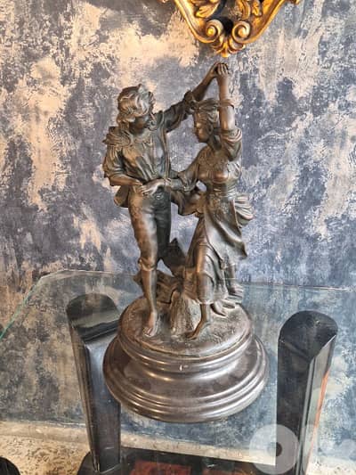 Didier Debut bronze statue