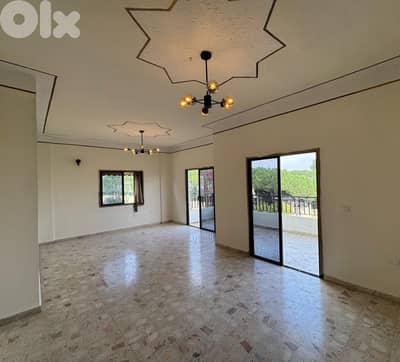 شقة للبيع في كفرجوز قرب الدوار- Apartment for Sale Kfarjoz in Nabatieh