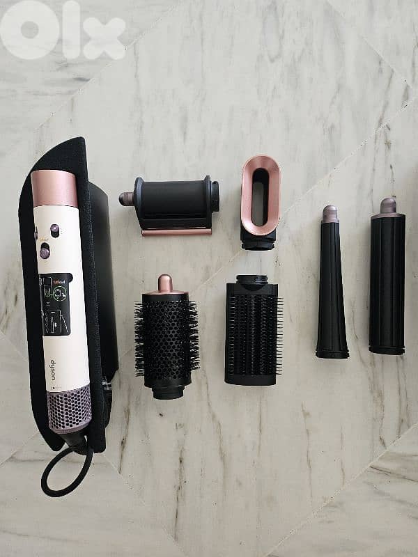 Dyson Airwrap i. d. multi-styler and dryer 3