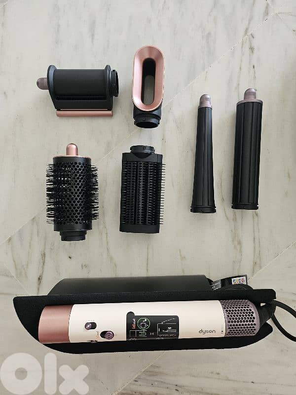 Dyson Airwrap i. d. multi-styler and dryer 6