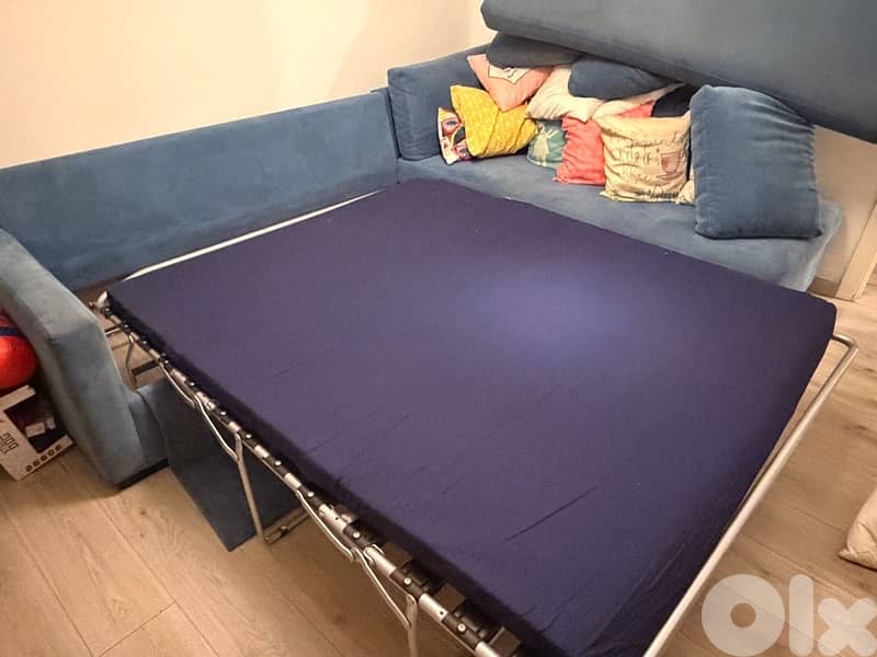 living room sofas+tableaux+tv unit 2