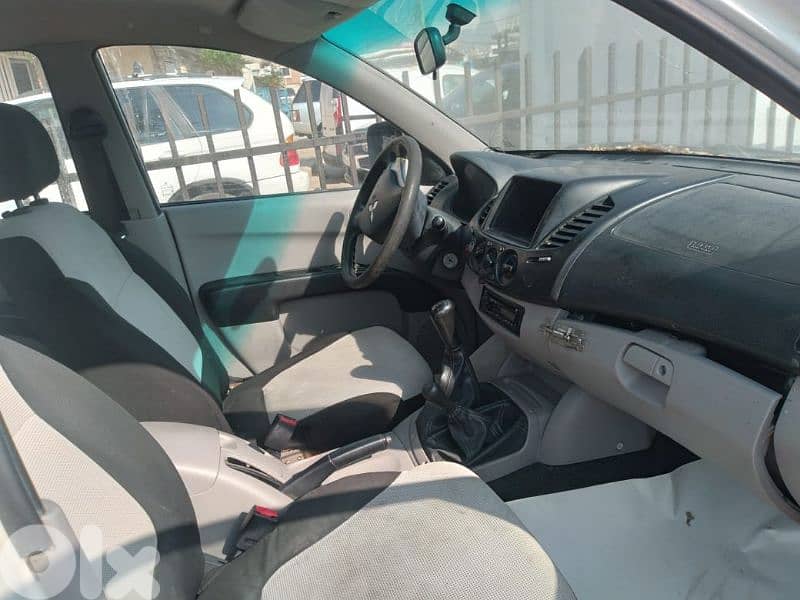 ميتسوبيشي فور ويل (4×4) 2