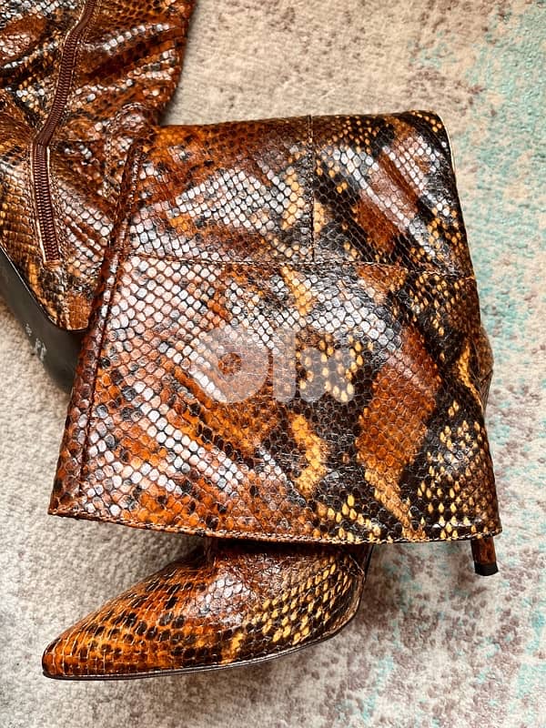 Italian boots like new 1