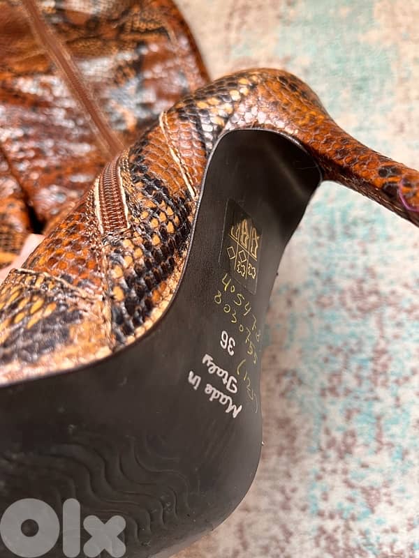 Italian boots like new 2