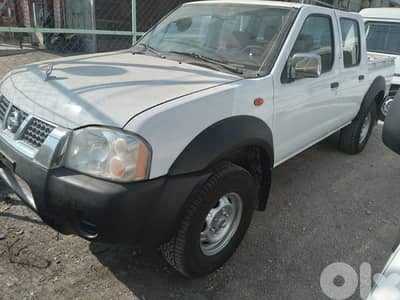 نيسان فور ويل( 4×4)