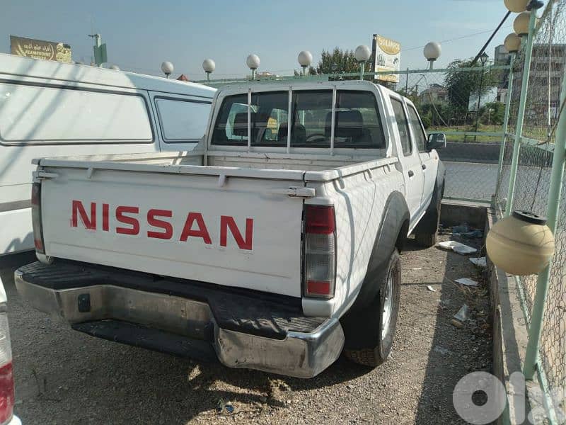 نيسان فور ويل( 4×4) 4