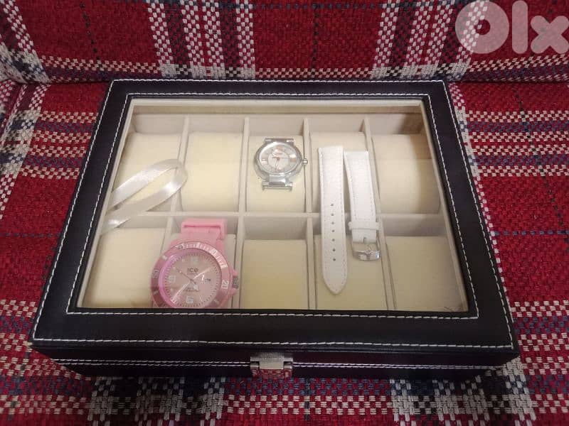 علبة جلد لحفظ الساعات 0