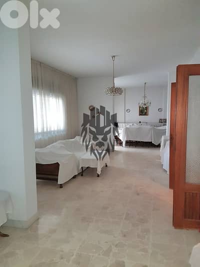 SPACIOUS APARTMENT IN ACHRAFIEH PRIME (250SQ) 3 BEDROOMS , (AC-1134)