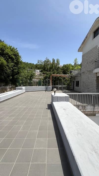 400 Sqm Triplex in Achkout