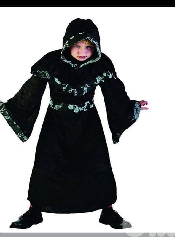 Halloween costumes 0