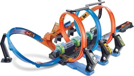 hotwheels corkscrew crash motorized track