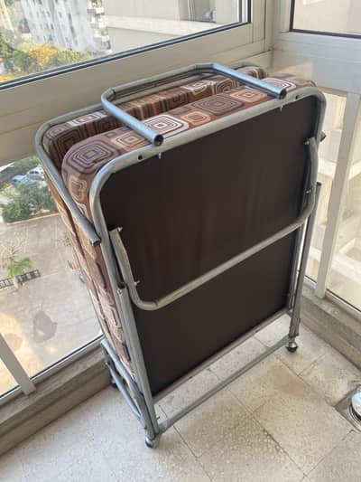 folding bed