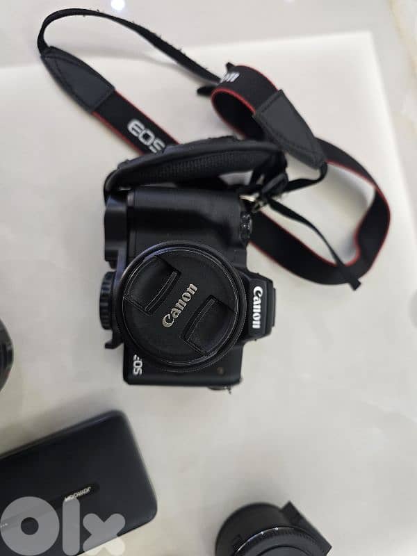 canon eos m50 with alot of accessories 1