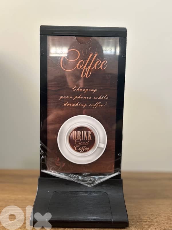 TABLE ADVERTISING PLAYER 2