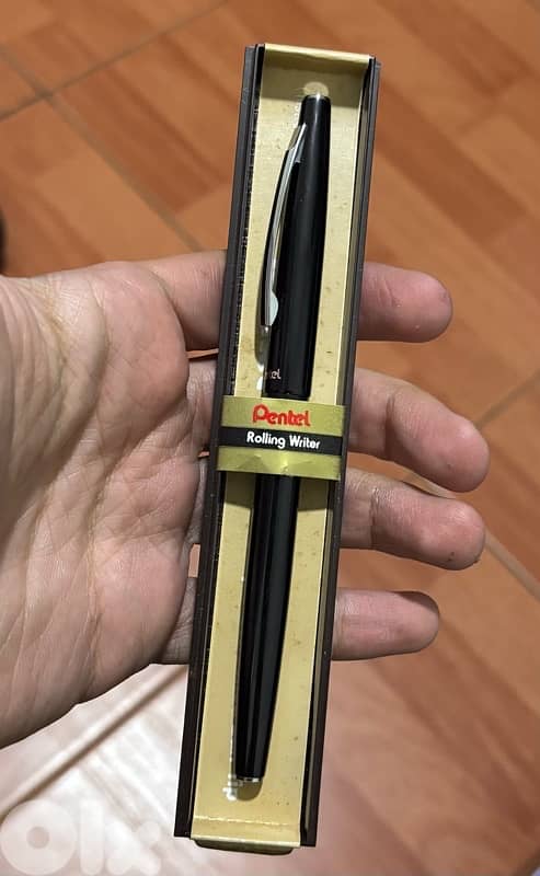 Pentel rolling writer pen, japan 1