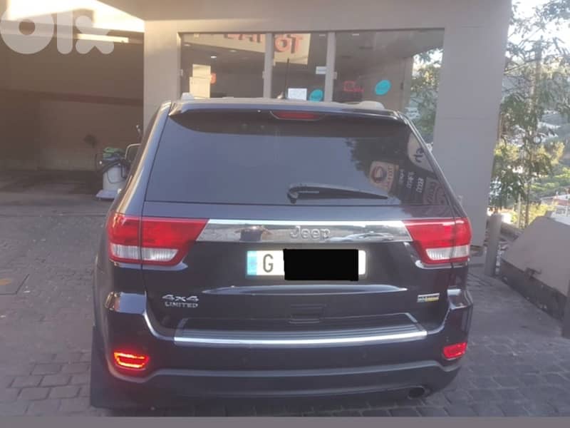 Jeep Cherokee 2011 0