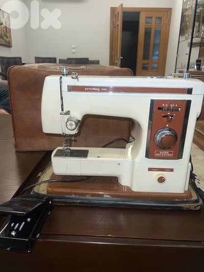 Privileg 485 german heavy duty electric sewing machine