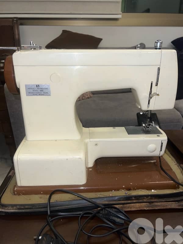 Privileg 485 german heavy duty electric sewing machine 3