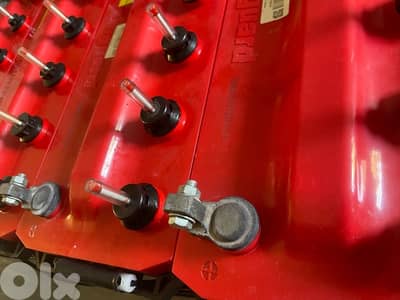 series 4 batteries livguard orginal 200 amp excellent condition used