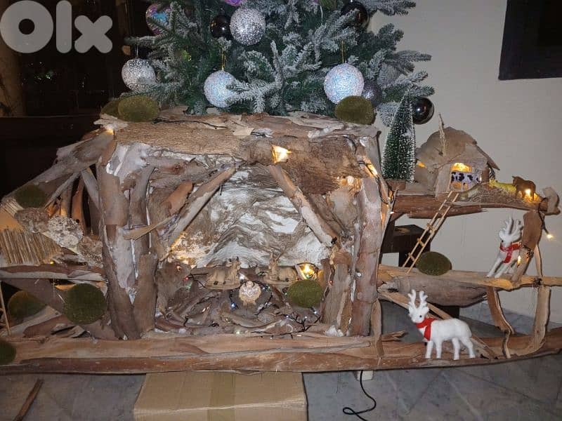 مغارة عيد ميلاد مصنوعة من قشر الشجر 2