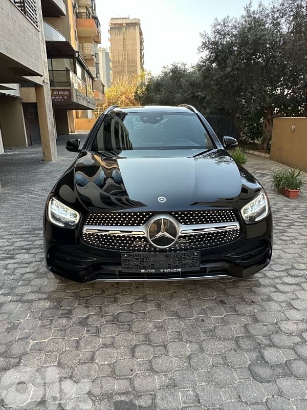 Mercedes GLC 300 AMG-line 4matic 2020 black (clean carfax-52000 miles) 0