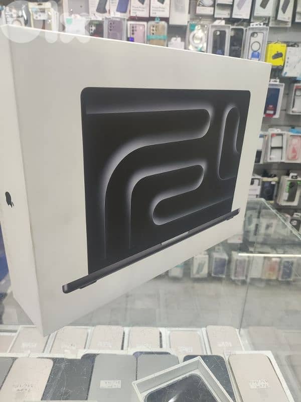 MacBook Pro M4 14inch 0