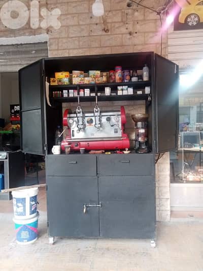 ماكينة اكسبرس pavoni expressoo مع مطحنة بن و الخزانة كاملة