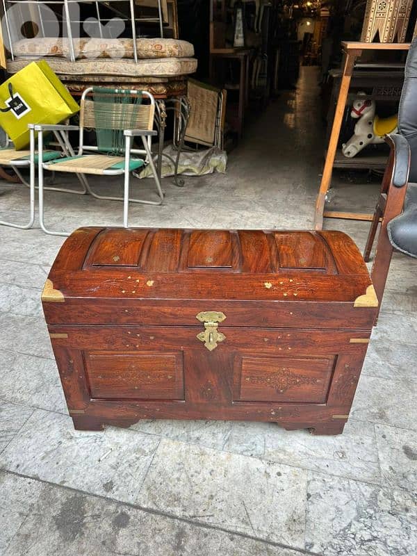 antique box hand made صندوق انتيك روعة خشب جوز تنزيل نحاس 0
