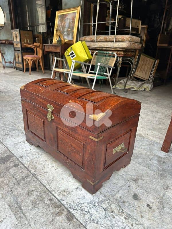 antique box hand made صندوق انتيك روعة خشب جوز تنزيل نحاس 4