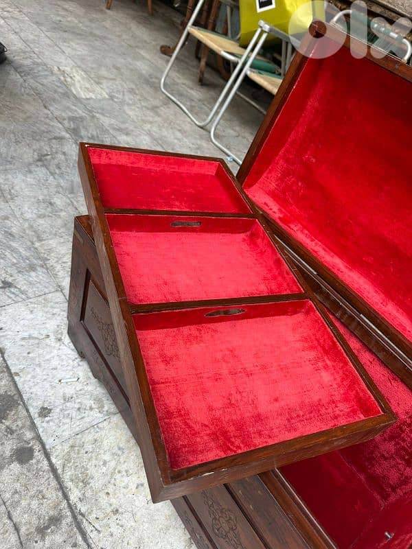 antique box hand made صندوق انتيك روعة خشب جوز تنزيل نحاس 5