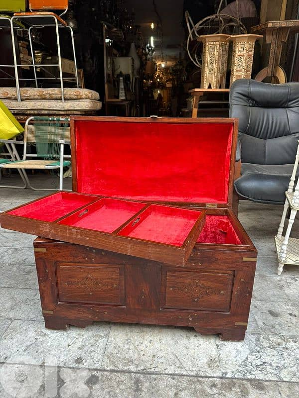 antique box hand made صندوق انتيك روعة خشب جوز تنزيل نحاس 6
