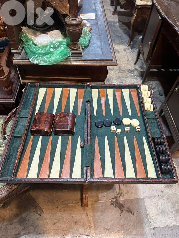 طاولة زهر انتيك شنطة جلد مع كامل الأحجار عضم اصلي روعة 6