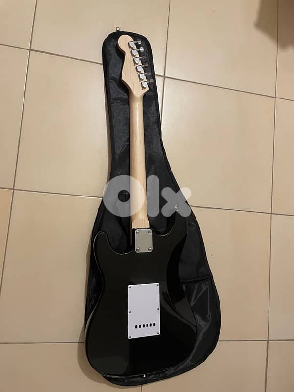 ESTE Black Stratocaster Electric Guitar 3