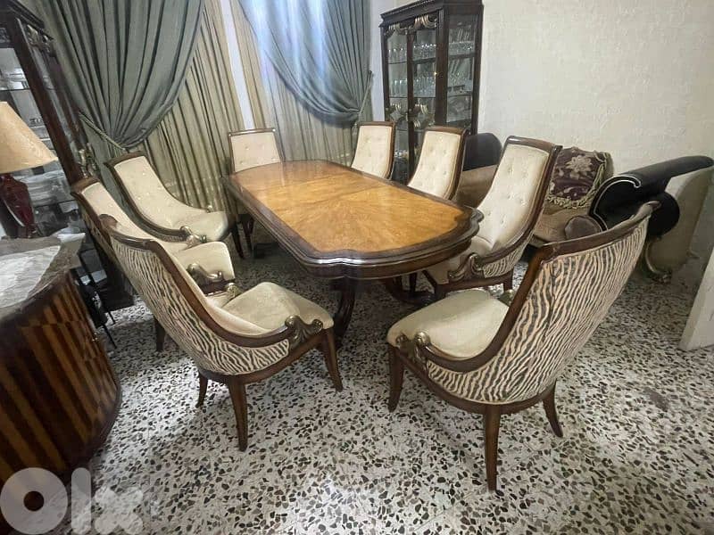 طاولة سفرة ٨ كراسي 0