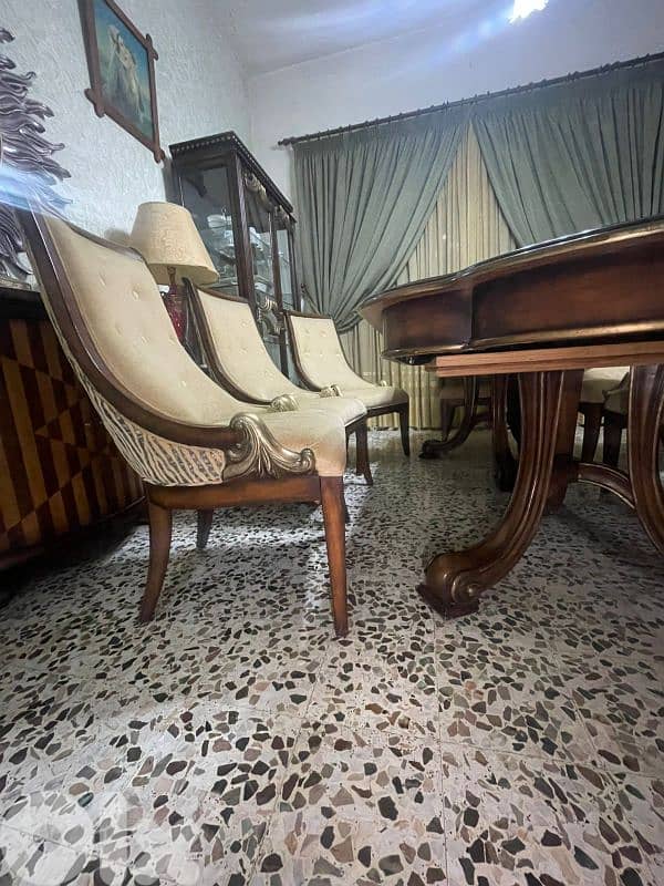 طاولة سفرة ٨ كراسي 5