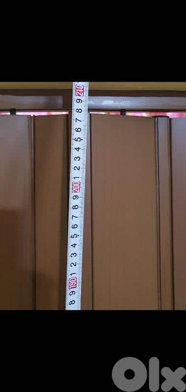 Occardion door used clean very good condition 30$ b ashrafiye 03723895 2